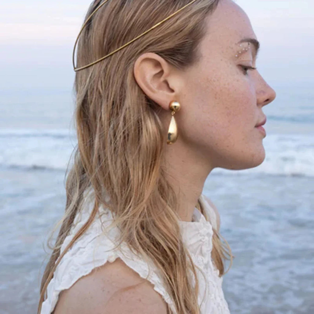 Elegante, geometrische Ohrhänger aus Edelstahl, gefertigt aus 18 Karat vergoldetem Edelstahl, mit halbkugelförmigem Wassertropfen-Anhänger, großer Ohrschmuck für Damen
