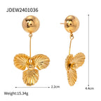 Ohrringe aus rostfreiem 18-karätigem Edelstahl mit dreifachem Blumenanhänger in Hemisphäre – ein trendiger und stilvoller, wasserfester Schmuck.