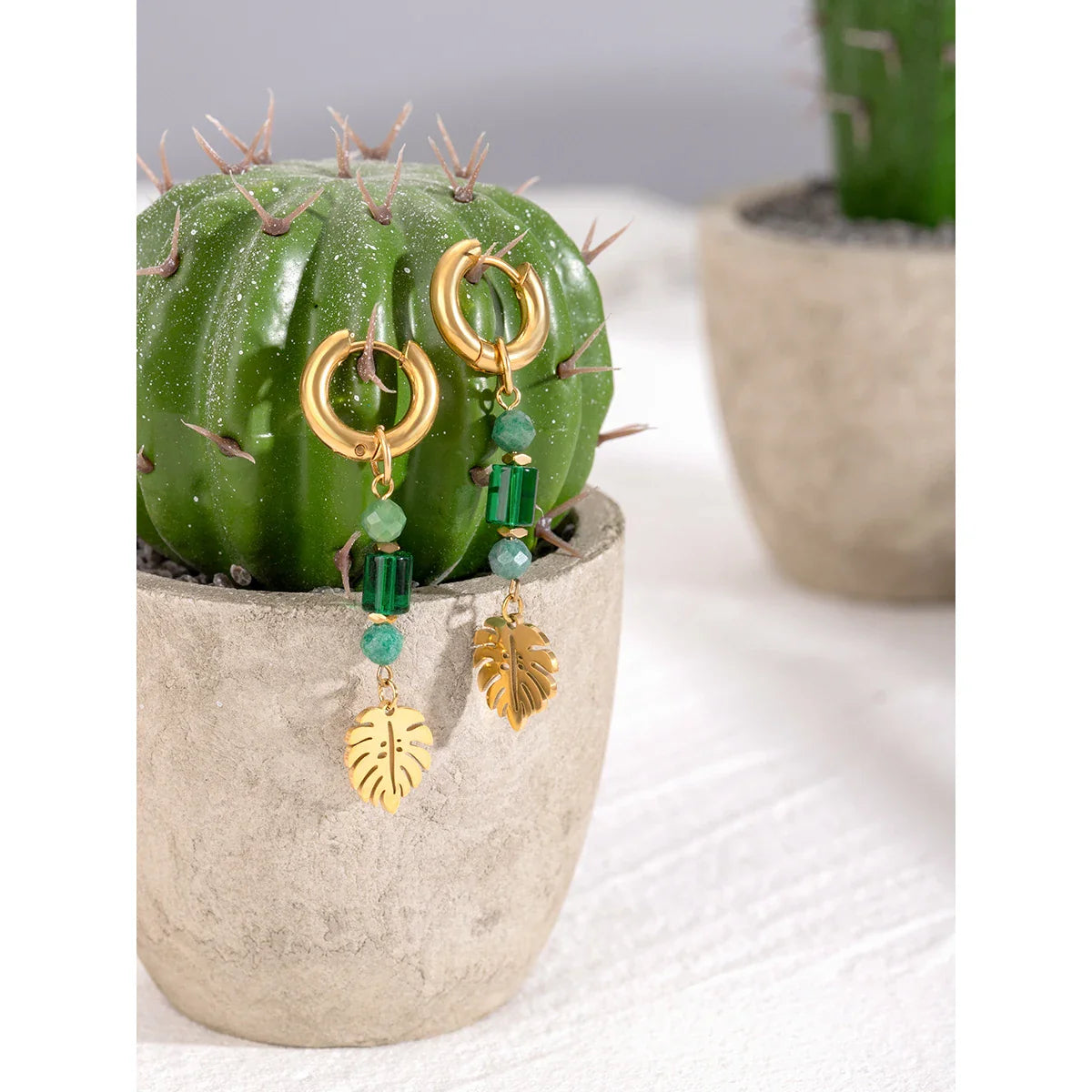 18 Karat vergoldete Ohrhänger mit Blattmotiv aus Naturstein und Kristall, hochwertige Edelstahl-Ohrringe, modischer Schmuck, perfektes Geschenk für Damen 